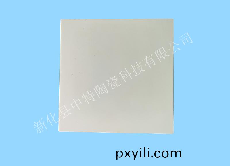 氧化(hua)鋁(lv)基(ji)片(pian)-3-05